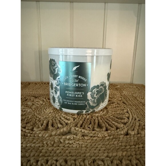 Bath & Body Works BRIDGERTON PENELOPE'S FIRST KISS Candle Large 3-Wick 14.5 oz - Picture 1 of 4